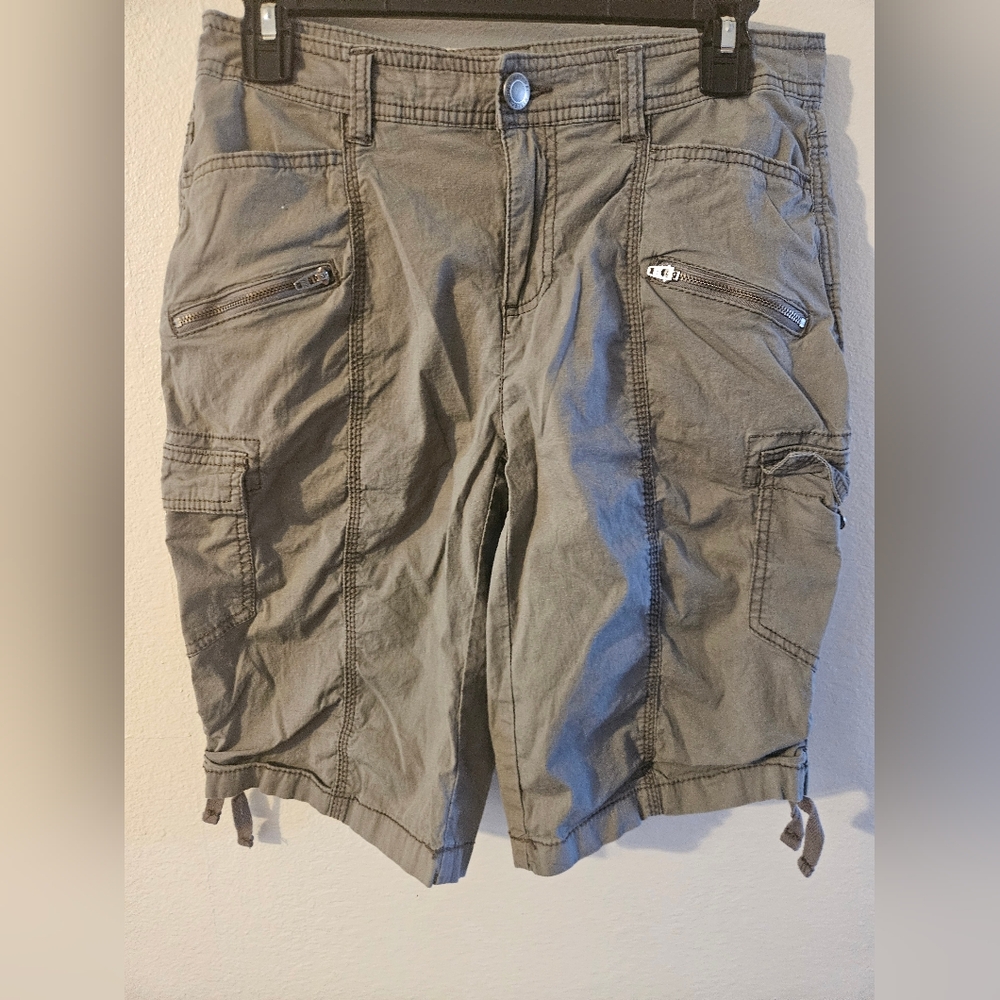 Naturals Reflections Womans Bermuda Shorts Size 6 - Picture 2 of 16